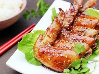 Cánh gà chiên mật ong ngon, giòn, lạ miệng.